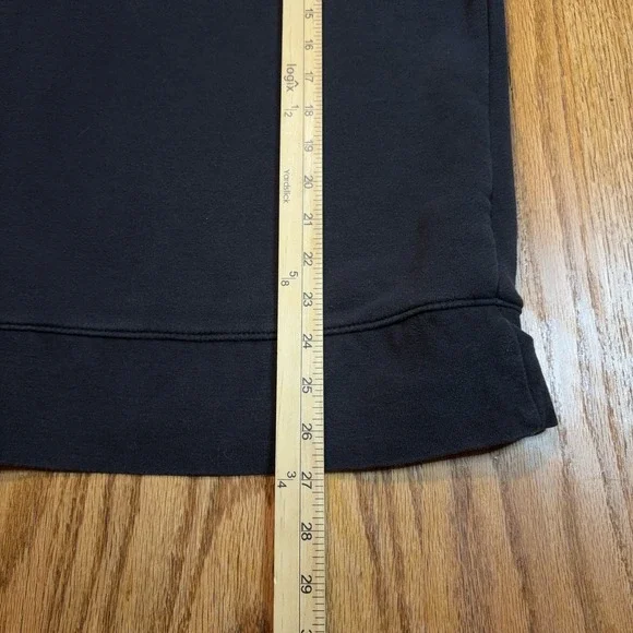 Nike Club Sweatshirt Mens Medium Black‎ Fleece Crew Neck Center Swoosh Logo - Picture 7 of 9